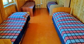 Дом №4 комната 2 (4 места) - 4 односпальные кровати (май 2024).