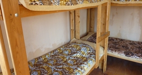 8-10-ти местные номера: пять двухъярусных кроватей, комоды (июнь 2023).
