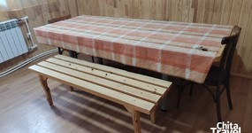 Кухонная зона 1 этаж: кухонный гарнитур, стол, стулья, кухонный уголок, раковина, холодильник, плита, чайник (июль 2025).
