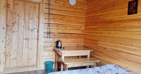 Корпус №3 (2-х местный) - двухспальная кровать, стол, стулья, шкаф, эл.чайник (май 2022).