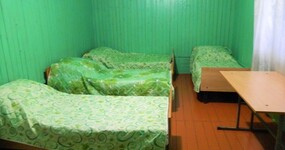 Комната 2 четырехместная (односпальные кровати, тумбочка, стулья)