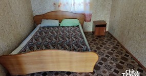 Дом №11 (комната 3 - 2 места) - 2-х спальная кровать, тумбочка, холодильник, эл.чайник, стол, стулья (апрель 2024). 