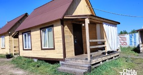 Дом №4/2 (2 места) - 2-х спальная кровать, стол, стулья, холодильник (август 2024).