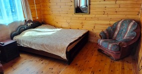 Спальные места: двуспальная кровать, двуспальный диван (май 2024).