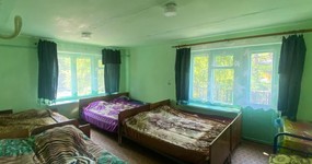 Каменный корпус №1 - 2 этаж. 9 кроватей сетка, стол (июнь 2025).