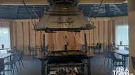 Ресторан "Чабрец" внутри: жаровня ручной работы (сентябрь 2025).