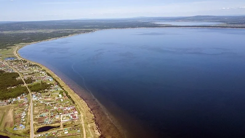 Арахлейские турбазы бункеры для сбора мусора и качественная сотовая связь